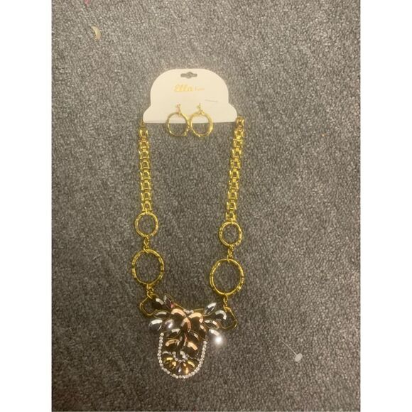 Bejeweled Necklace - Picture 2 of 6